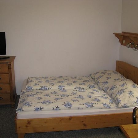 Penzion 102 Pardubice Dış mekan fotoğraf
