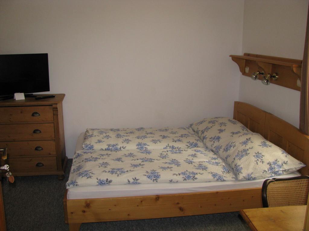 Penzion 102 Pardubice Dış mekan fotoğraf
