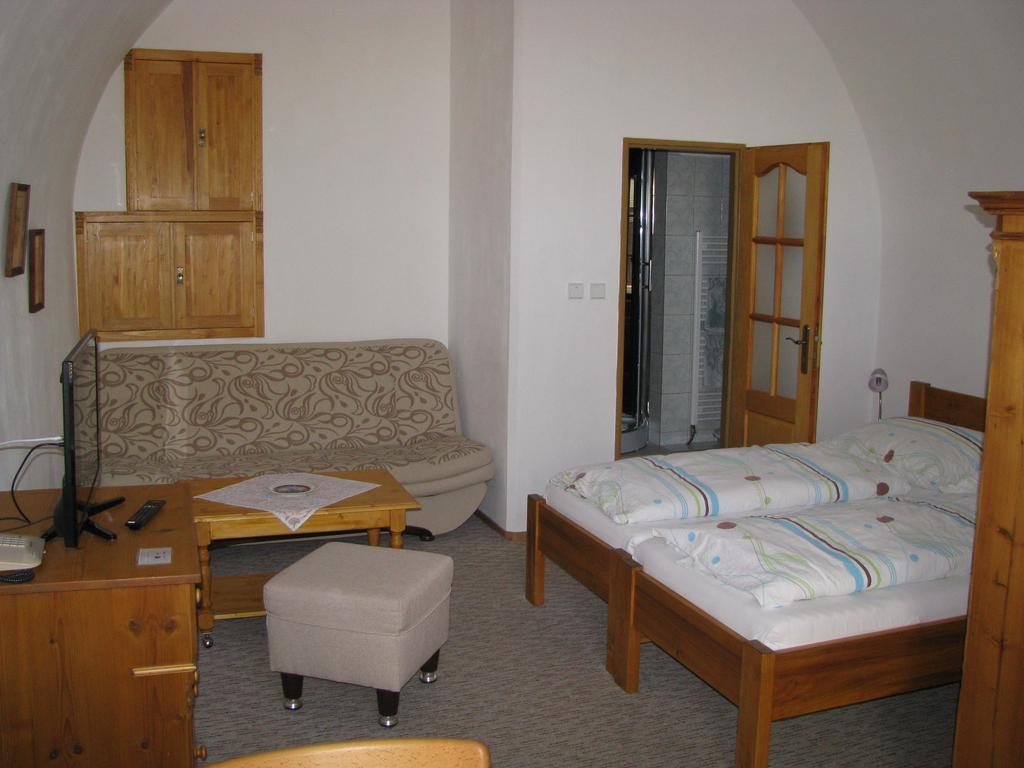 Penzion 102 Pardubice Dış mekan fotoğraf