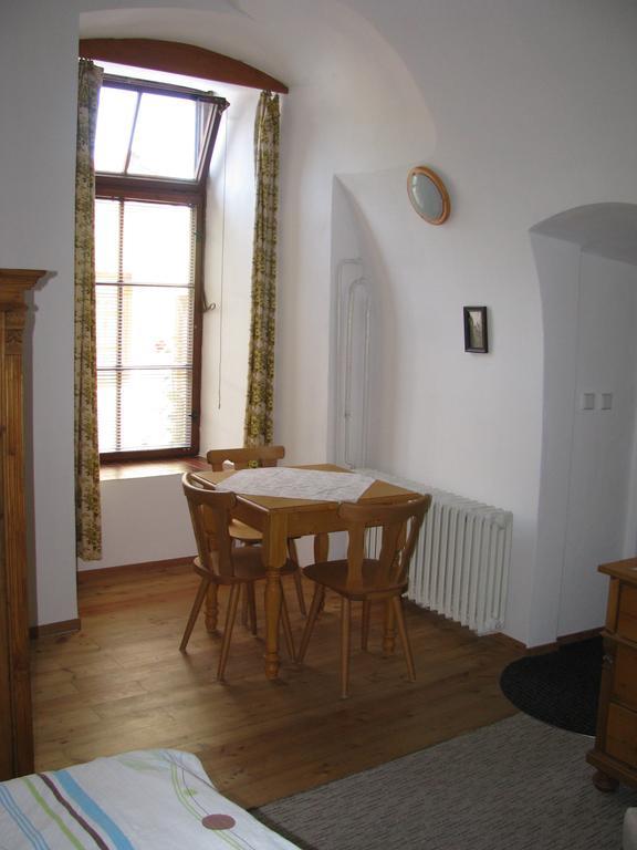 Penzion 102 Pardubice Dış mekan fotoğraf