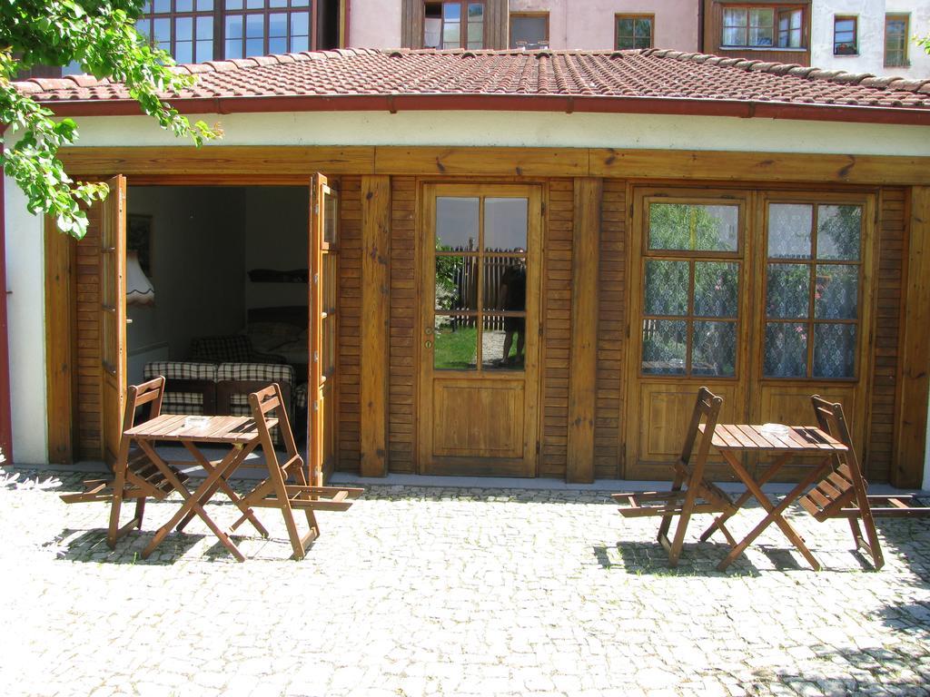 Penzion 102 Pardubice Dış mekan fotoğraf
