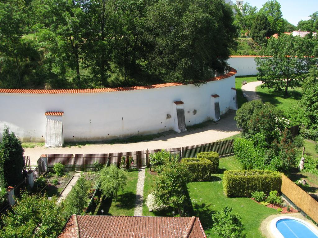 Penzion 102 Pardubice Dış mekan fotoğraf