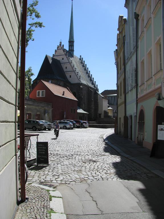 Penzion 102 Pardubice Dış mekan fotoğraf